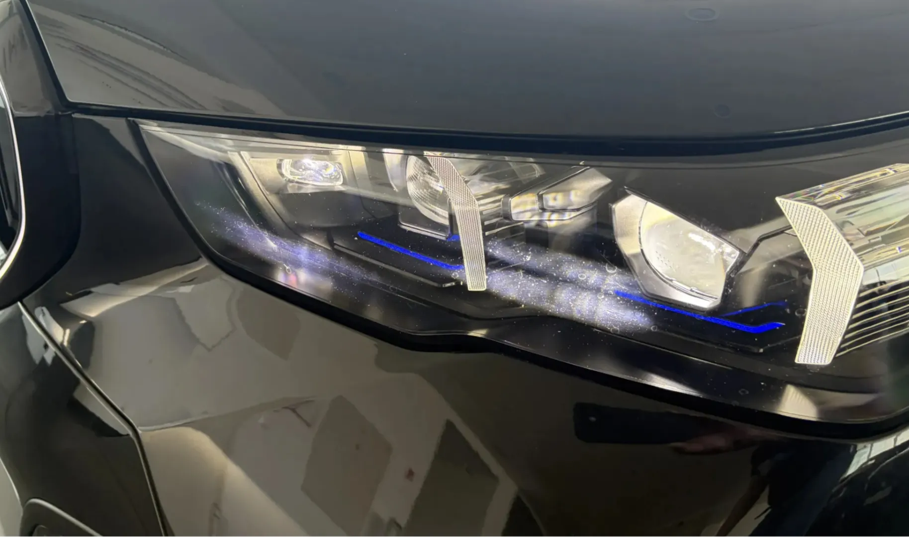 Zunanja slika - BMW 5 Series ActiveHybrid - WBA21FL030CU71575 - 8