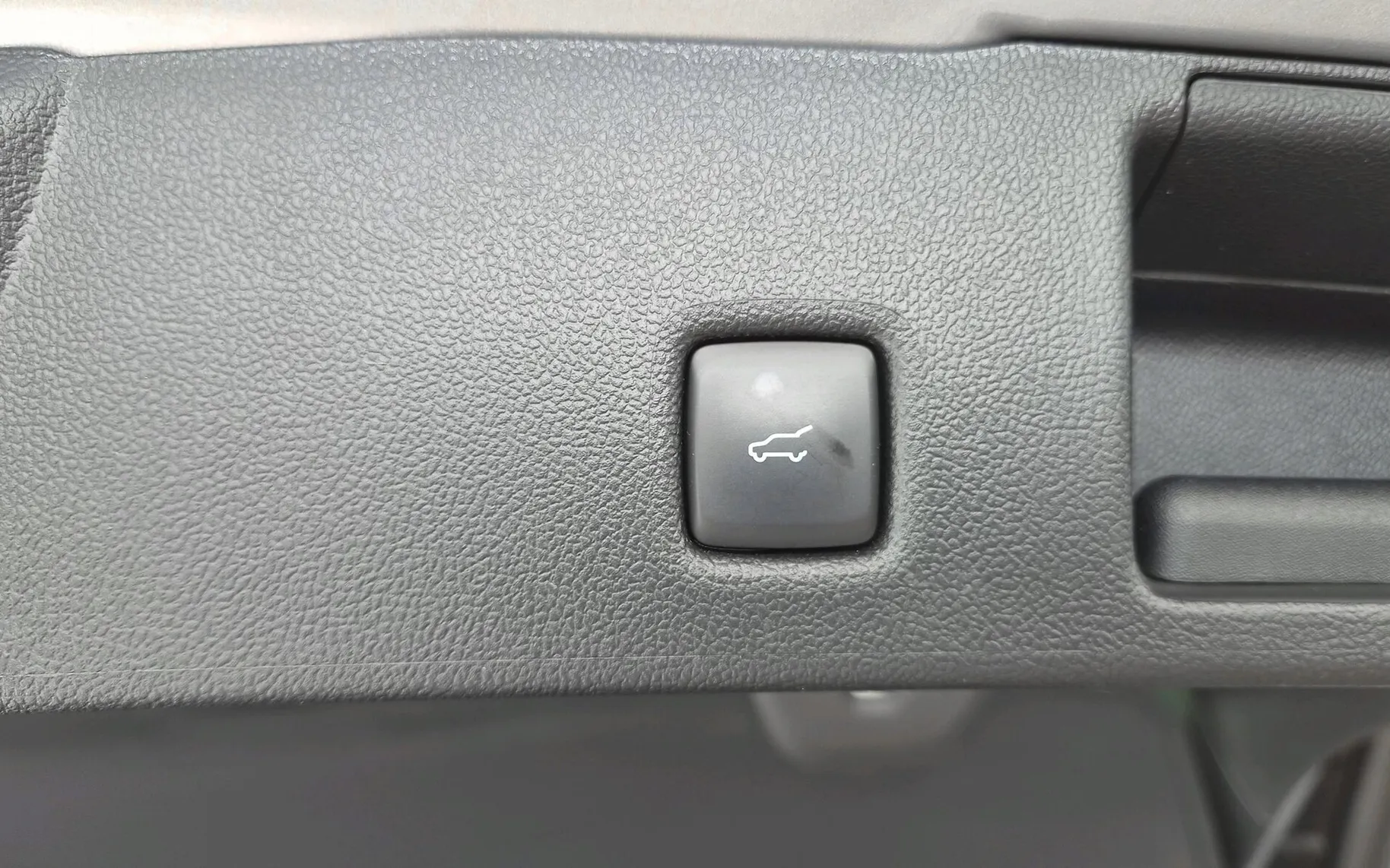 Zunanja slika - Ford Kuga - 2.5 Duratec PHEV Vignale AVT.-SLO-USNJE-HEAD-UP - 10