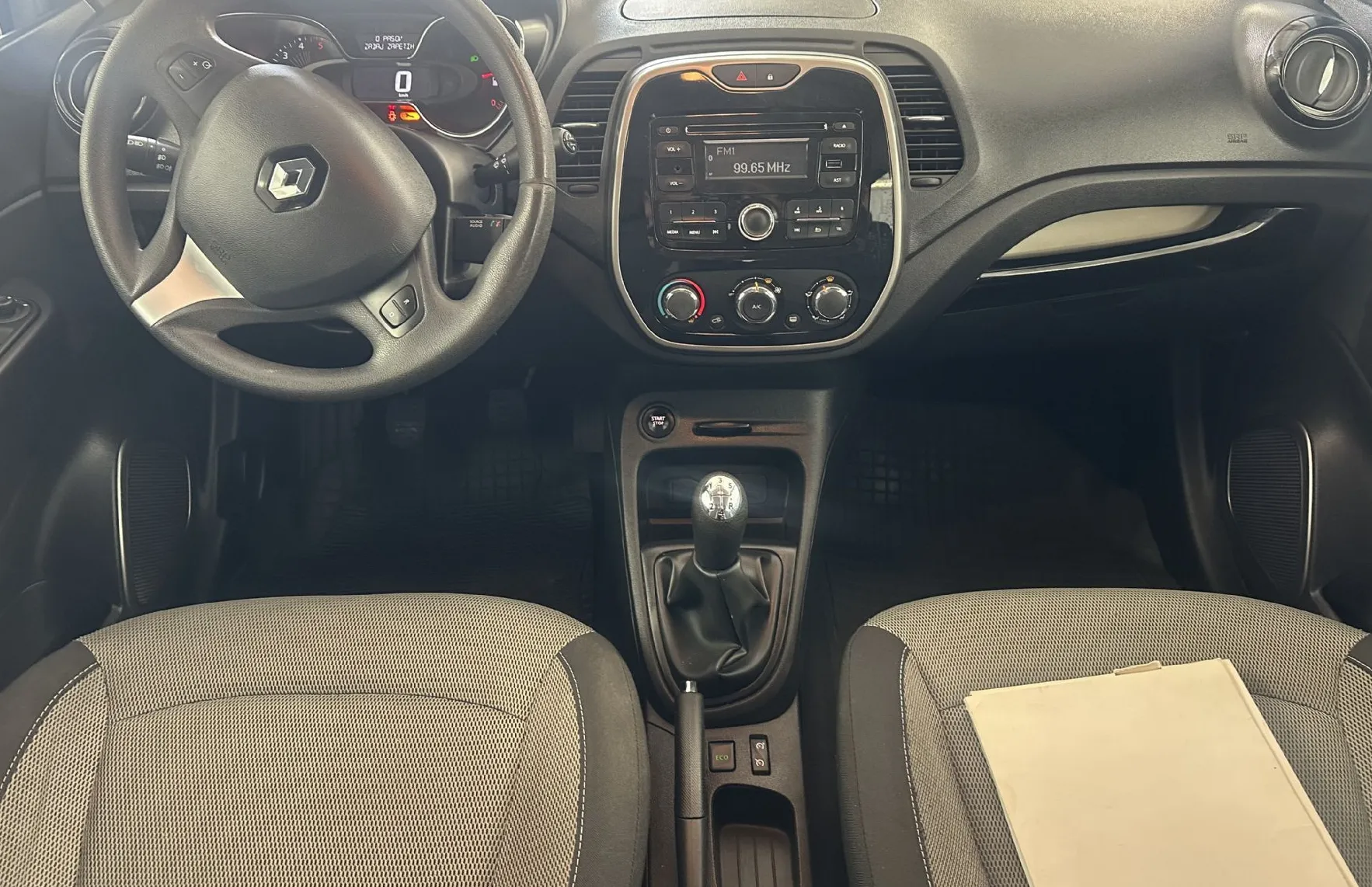 Zunanja slika - Renault Captur - dCi 90 Energy Expression.DIZEL.66 KW.125.000 KM - 6