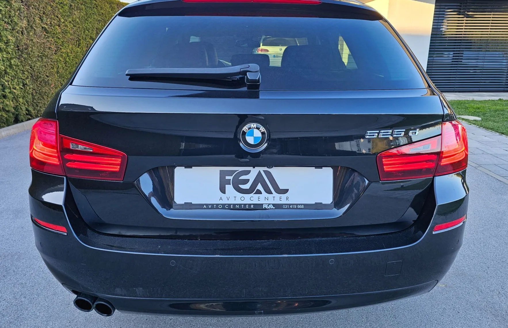 Zunanja slika - BMW Serija 5 - Touring: 525d-AVT-MODIFICIRAN-NAVI-KAMERA-USNJE-XENON-KR - 7