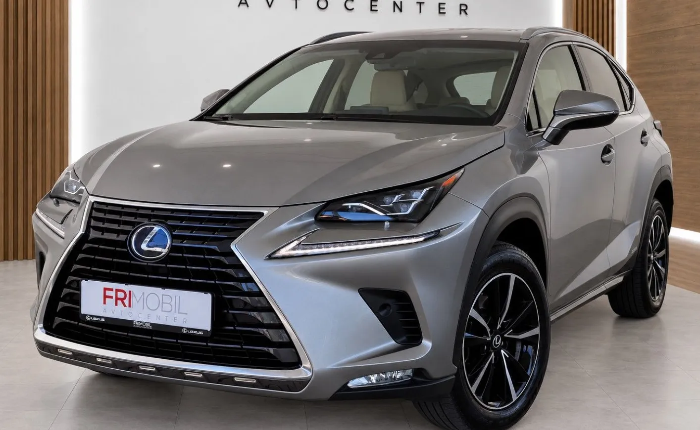 Zunanja slika - Lexus NX - 300h AWD Luxury•GRETJE•HLAJENJE SEDEŽEV•ACC•KAMERA - 1