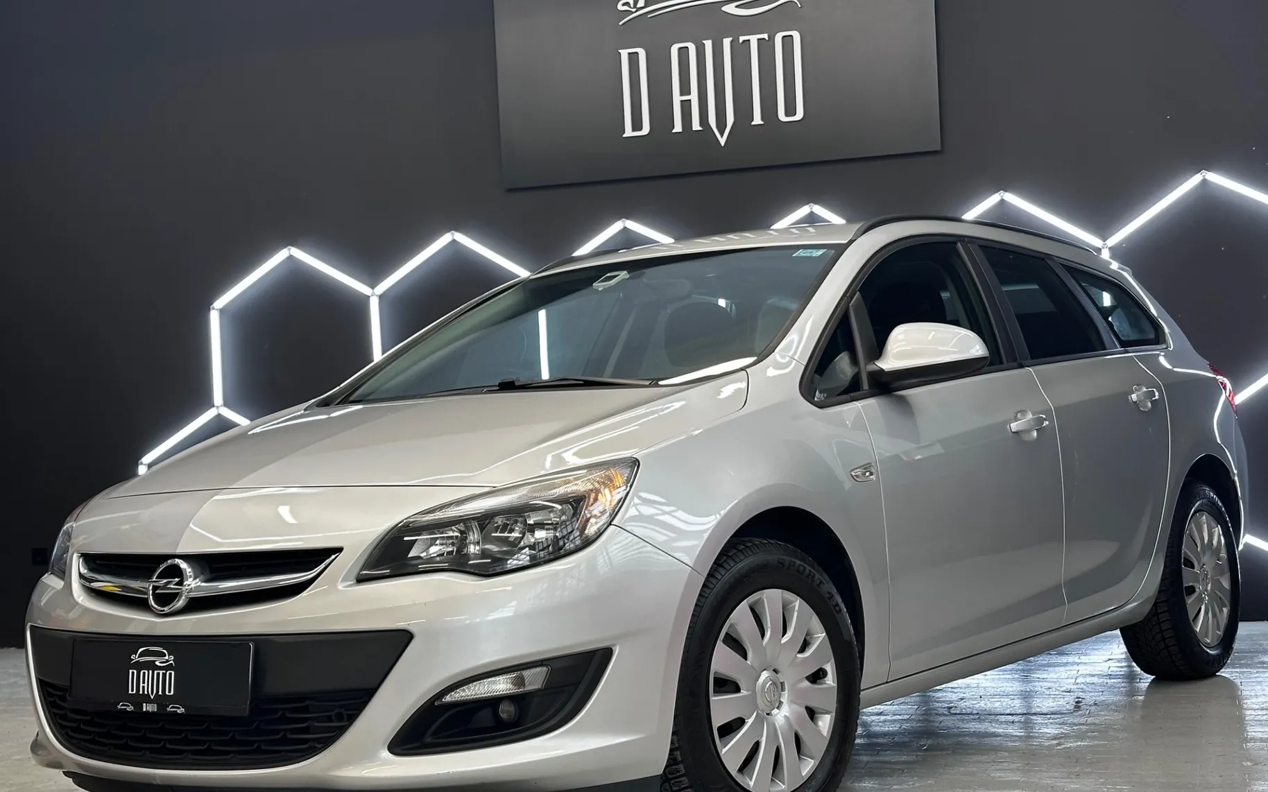 Zunanja slika - Opel Astra - Sports Tourer 1.6 CDTI SLO+NAVI+TEMPOMAT... - 1