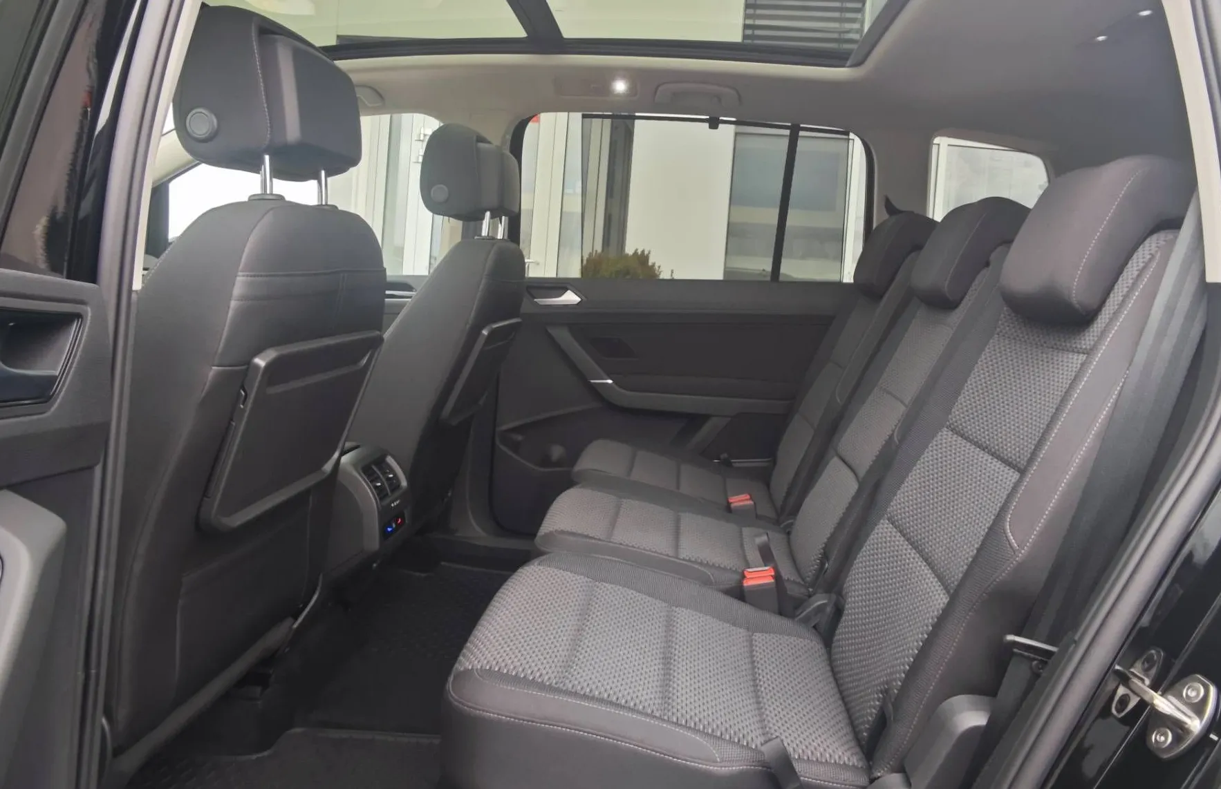 Zunanja slika - Volkswagen Touran - 2.0 TDI 4 ALL |PANORAMA|NAVI|FULL LED| - 12