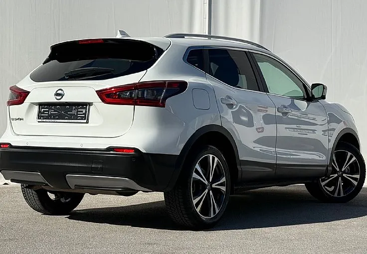 Zunanja slika - Nissan Qashqai - 1.3 DIG-T 160 Tekna DCT 1.LASTNIK-SLO - 4