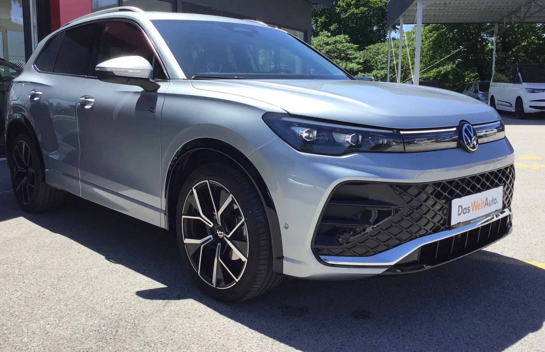 Zunanja slika - Volkswagen Tiguan - 1.5 eTSI BMT R-Line DSG - 3