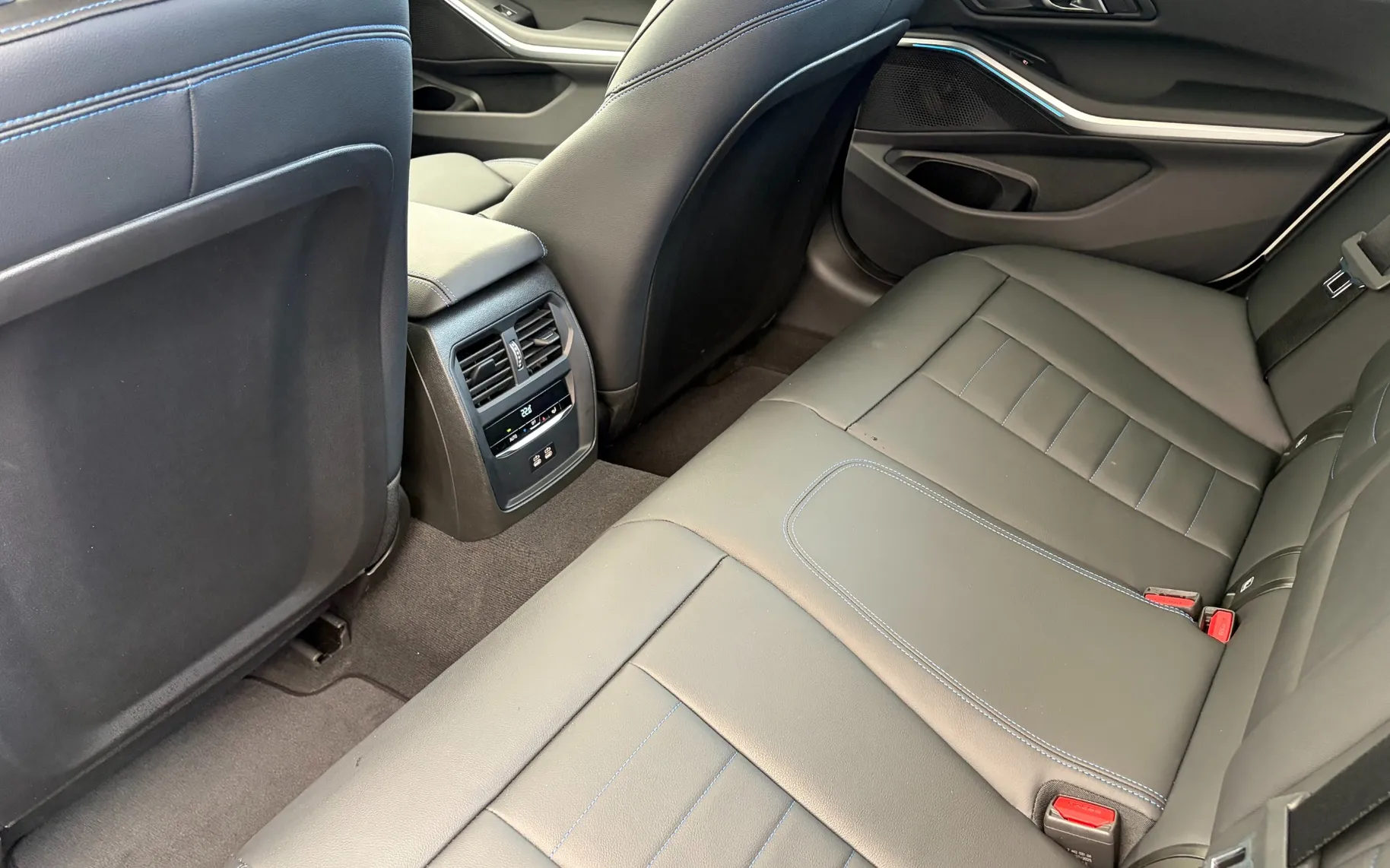 Zunanja slika - BMW Serija 3 - BMW 330i xDrive, 190KW M Sports package - 15