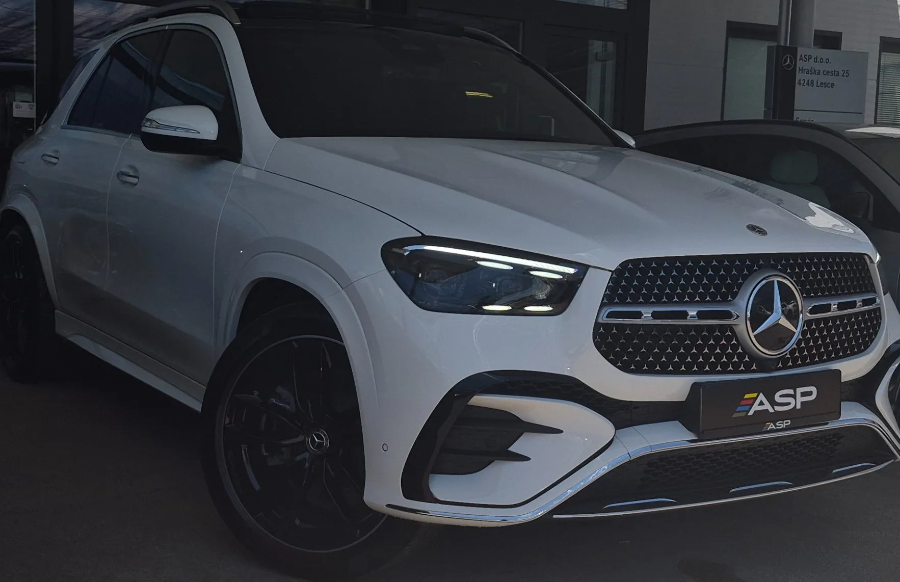 Zunanja slika - Mercedes-Benz GLE-Razred - GLE 450 d 4MATIC AMG Line - 1
