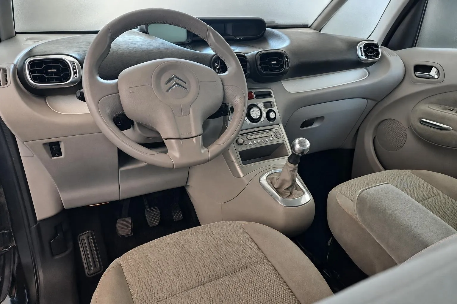 Notranja slika - Citroën C3 Picasso - VTi Exclusive-SLOV.POREKLO-GARANCIJA-ODLIČEN - 8