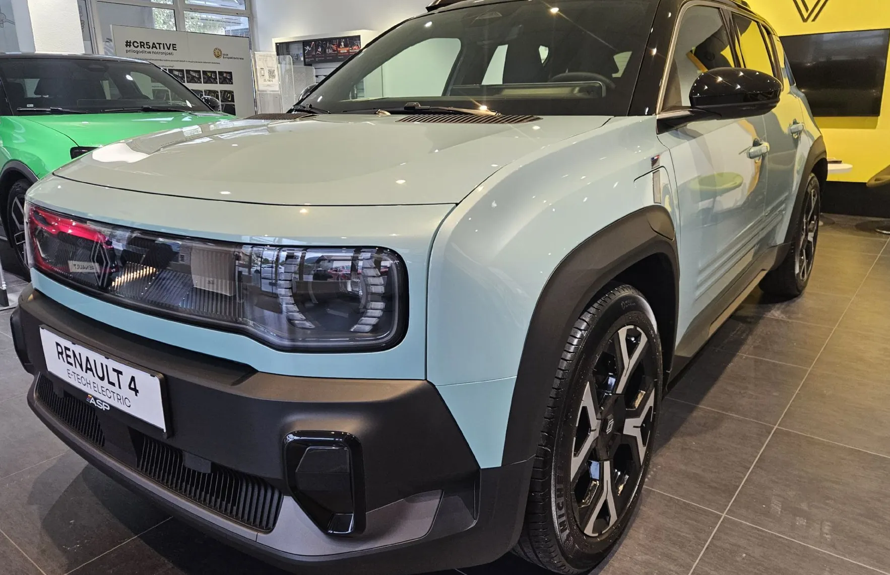 Zunanja slika - Renault 4 E-tech - TECHNO 150 HP COMFORT RANGE - 1