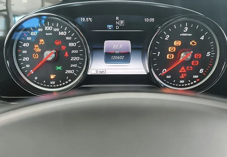Zunanja slika - Mercedes-Benz E-Razred - E 220 d AMG-KAMERA-AVANTGARDE-LED-F1-VIDEO - 9