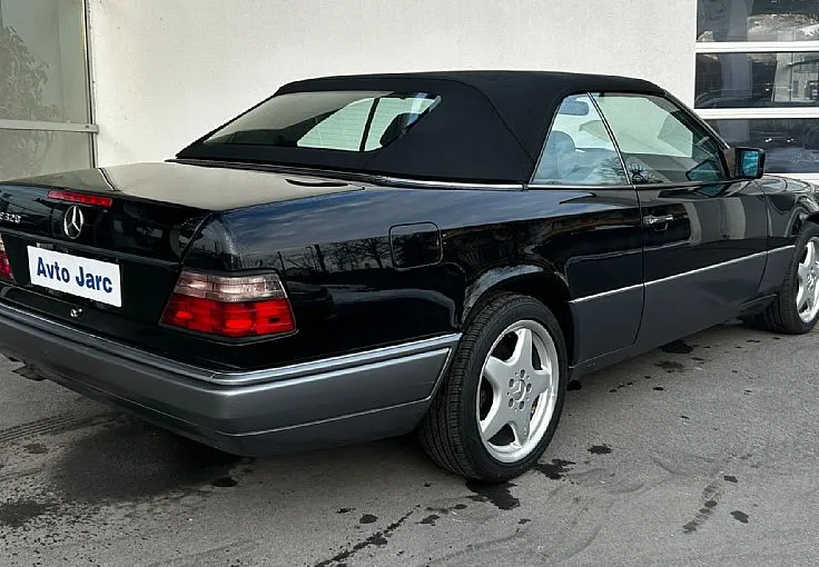 Zunanja slika - Mercedes-Benz E-Razred - E320 - 4