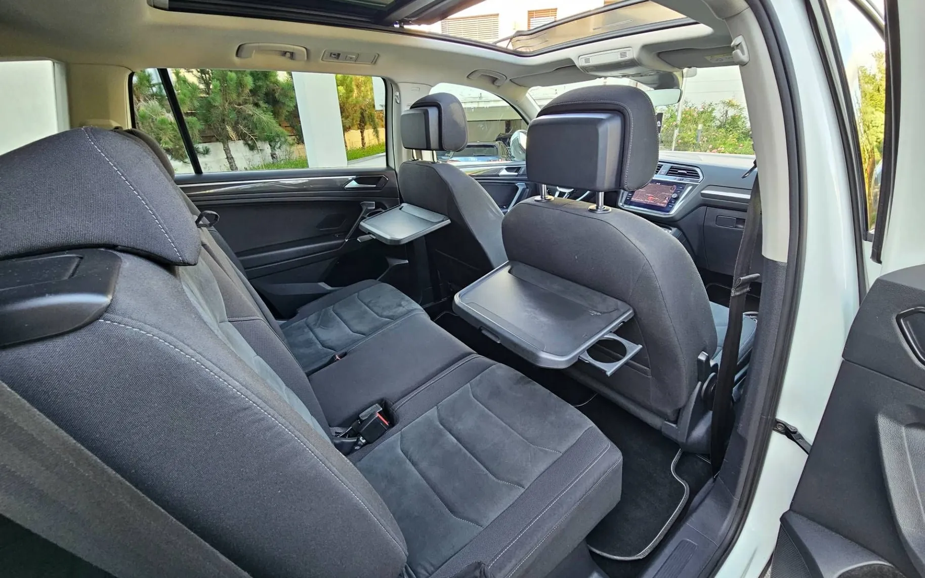 Notranja slika - Volkswagen Tiguan Allspace - 4motion 2.0 TSI BMT R-LINE DSG |PANORAMA|7-SED|TOP - 11