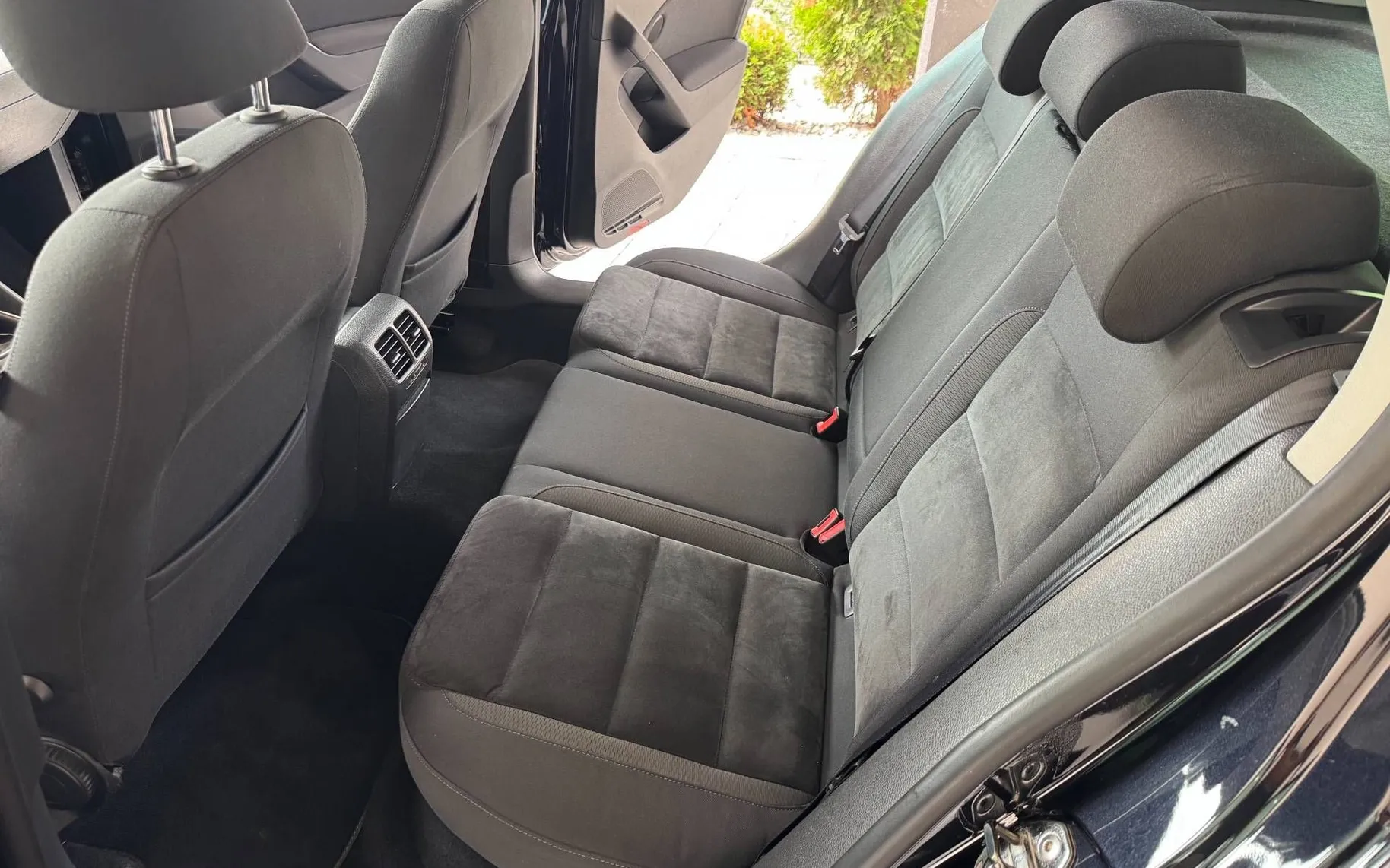 Notranja slika - Volkswagen Golf - Comfortline 2.0 TDI- ALCANTARA-DIGI.KLIMA-ALU- - 10