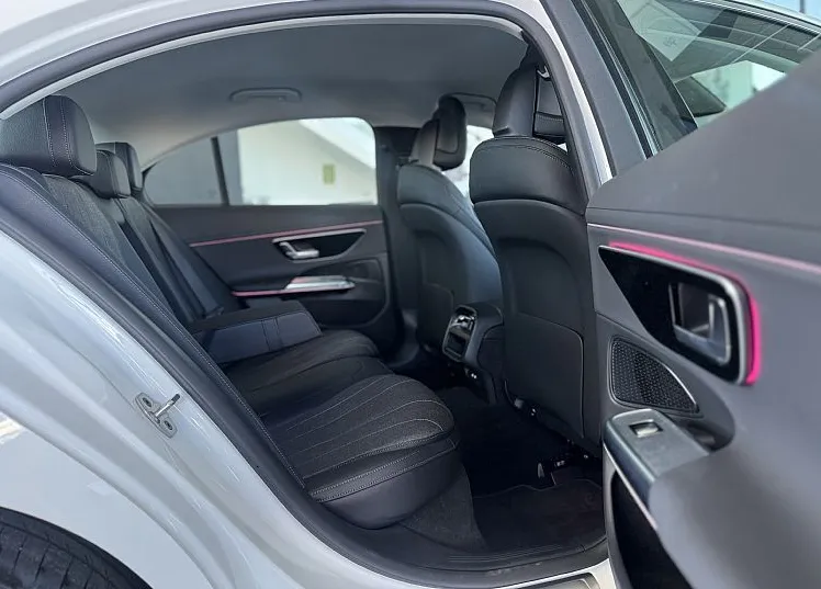 Zunanja slika - Mercedes-Benz E-Razred - 220d-AUT-MULTIBEAM-DISTRONIC-NAVI-MEMORY-PREMIUM - 12