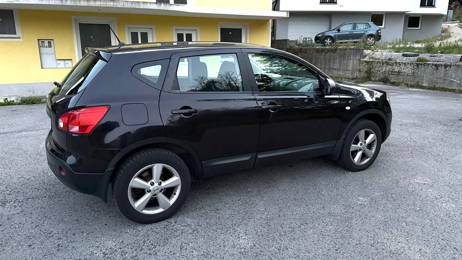 Zunanja slika - Nissan Qashqai - 1,6 16V Visia - 4
