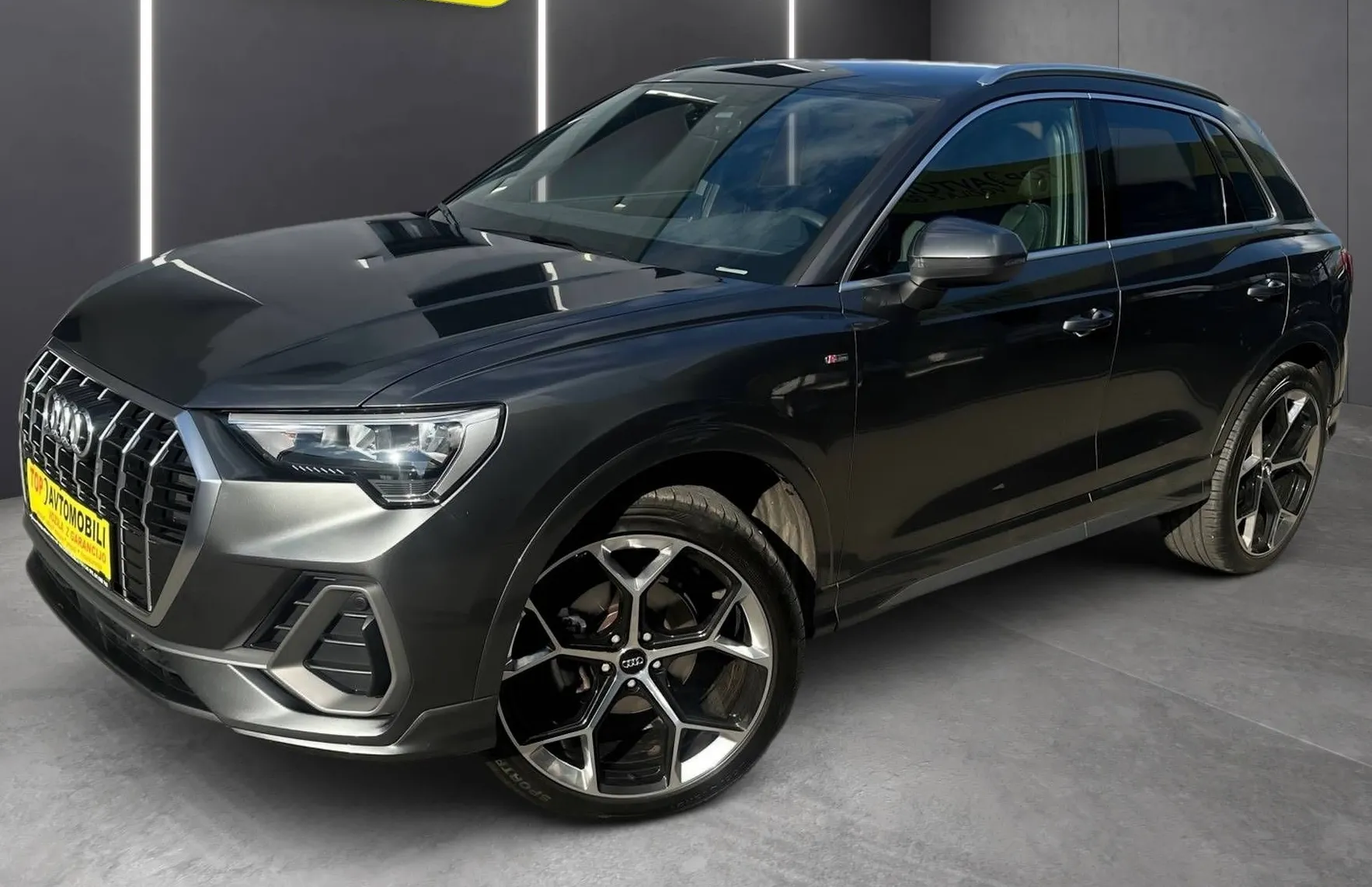 Zunanja slika - Audi Q3 - 35 TFSI S-LINE NAVI ACC MRTVI KOTI LINE ASSIST T - 2