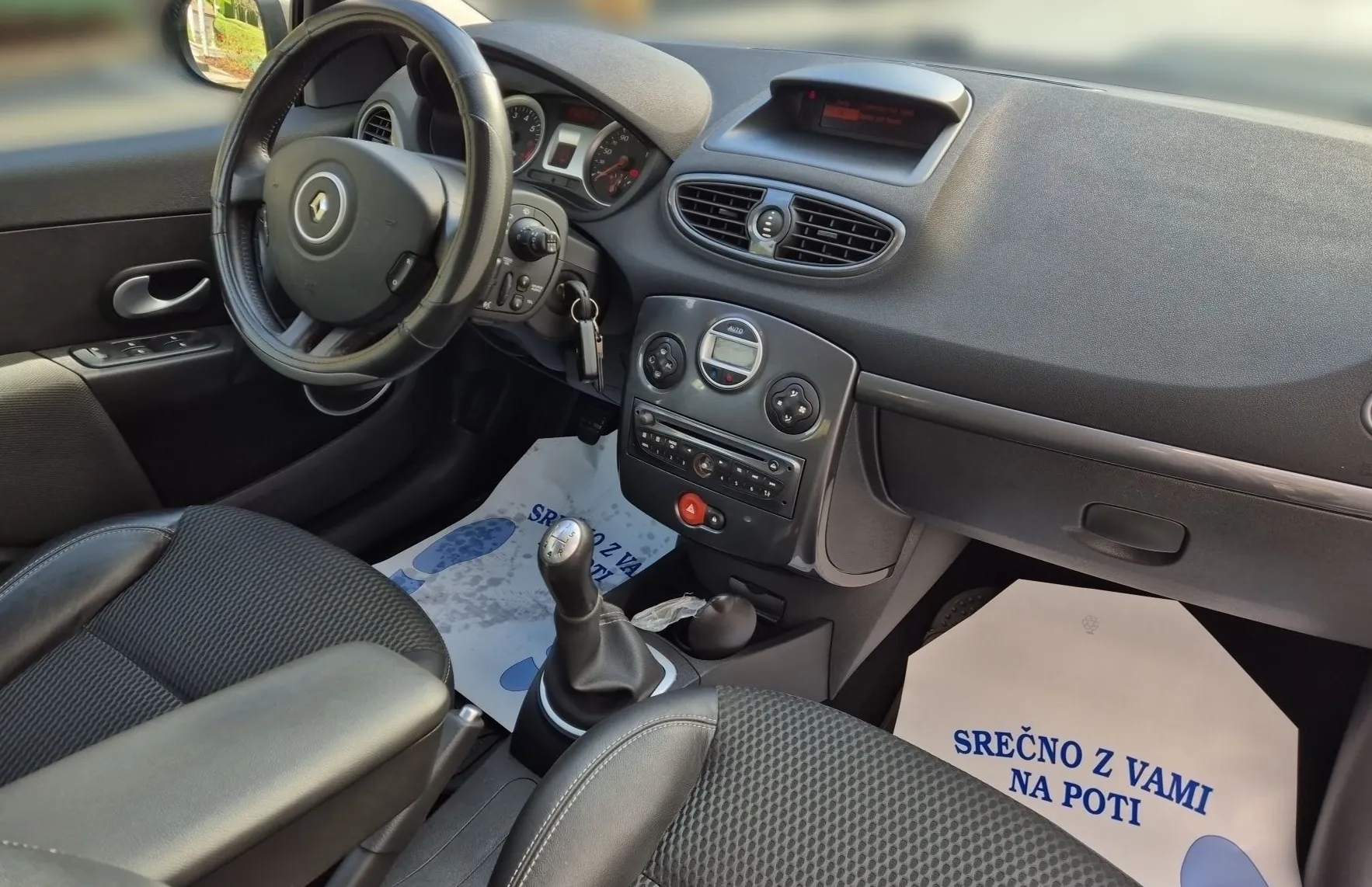 Zunanja slika - Renault Clio - DYNAMIQUE Grandtour 1.2 101PS M5 16V-SLO-1.LASTNIK - 14