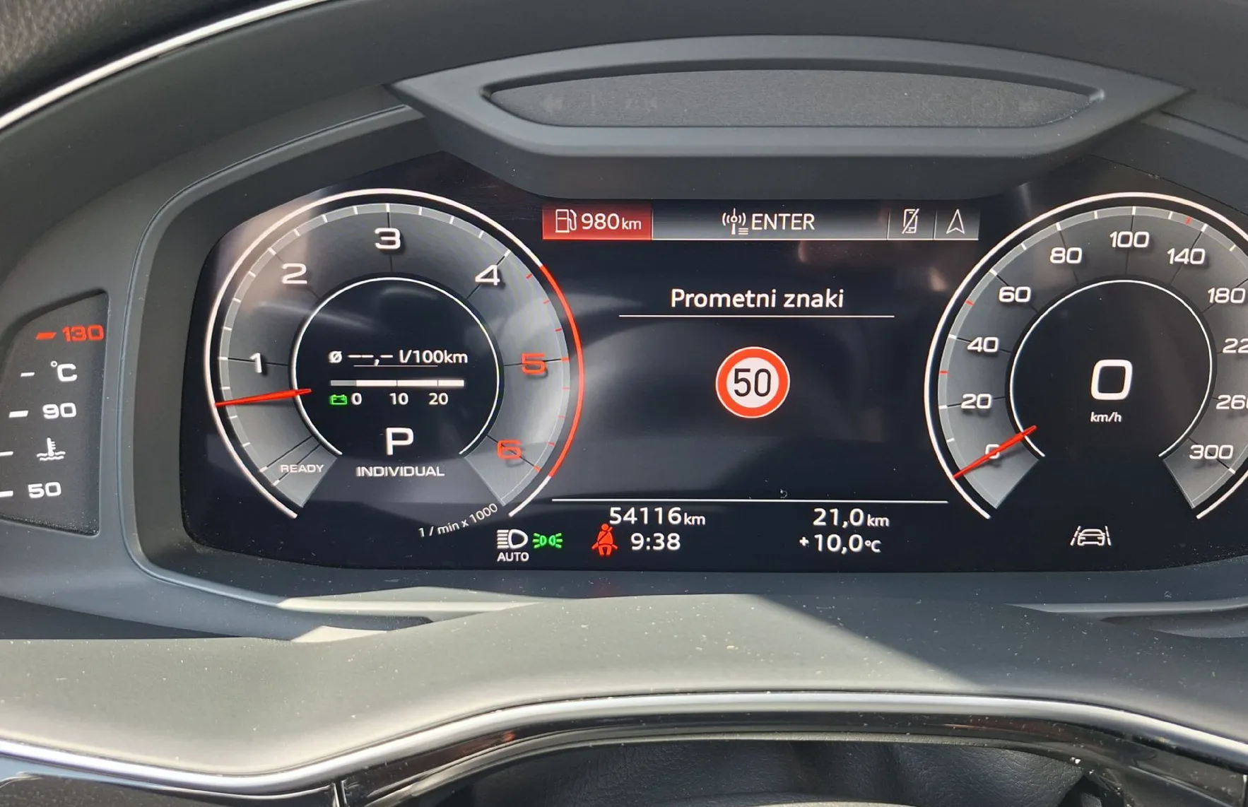 Zunanja slika - Audi Q8 - 45 TDI S-Line Quattro - 14