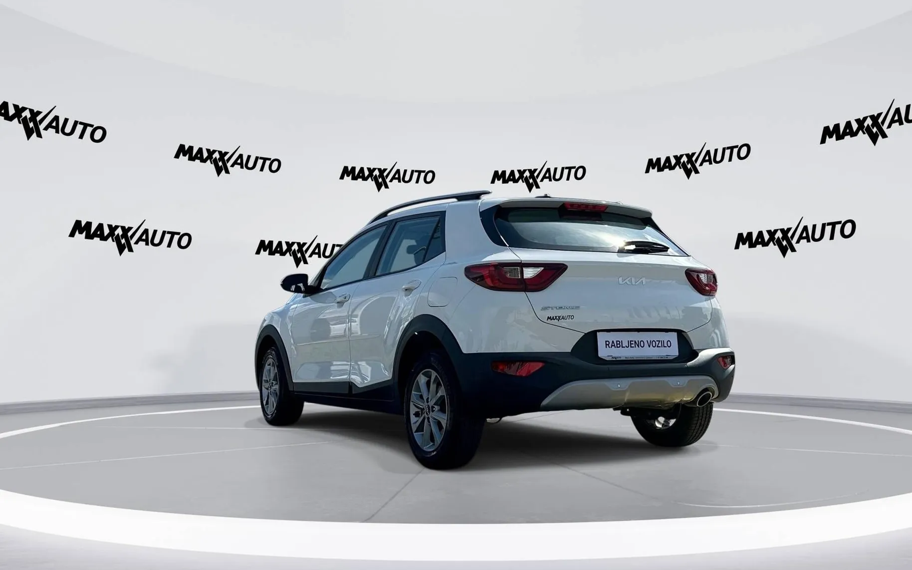 Notranja slika - KIA Stonic - 1.2 DPI LX Urban ISG - 7