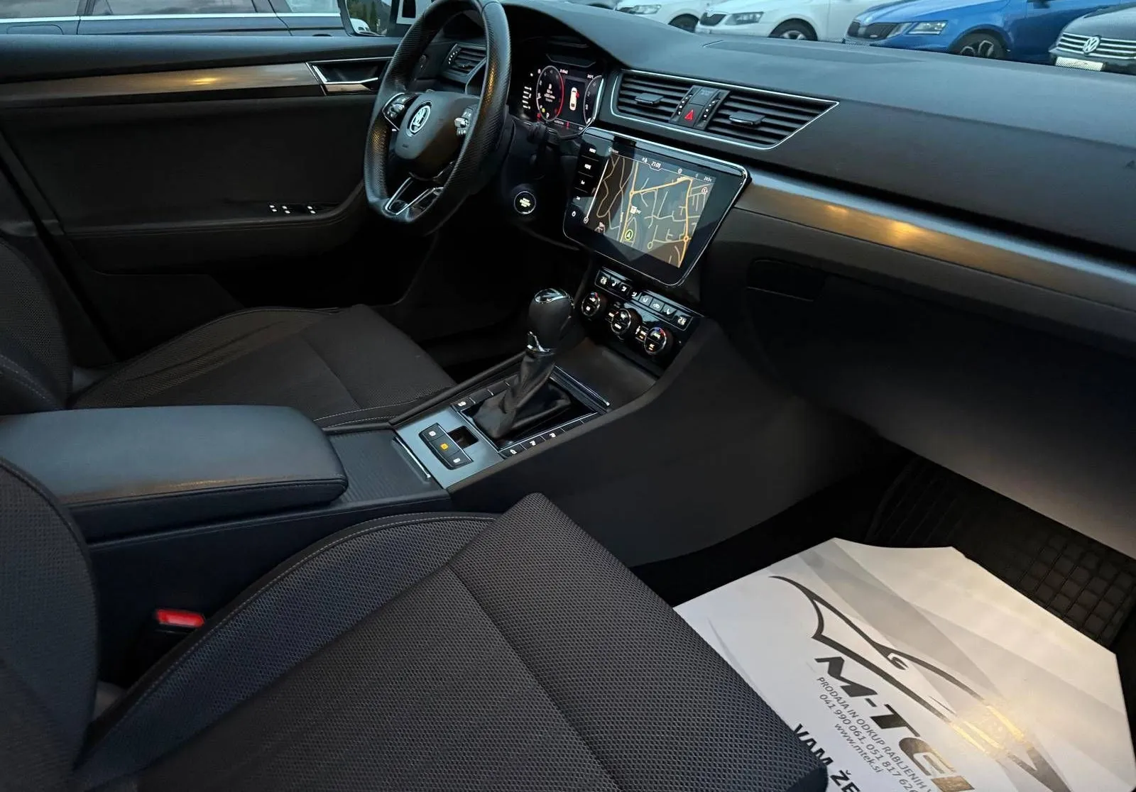 Notranja slika - Škoda Superb - 2.0 TDI SportlineVIRTUL-ACC-VELIK SERVIS-DSGSERVIS - 10