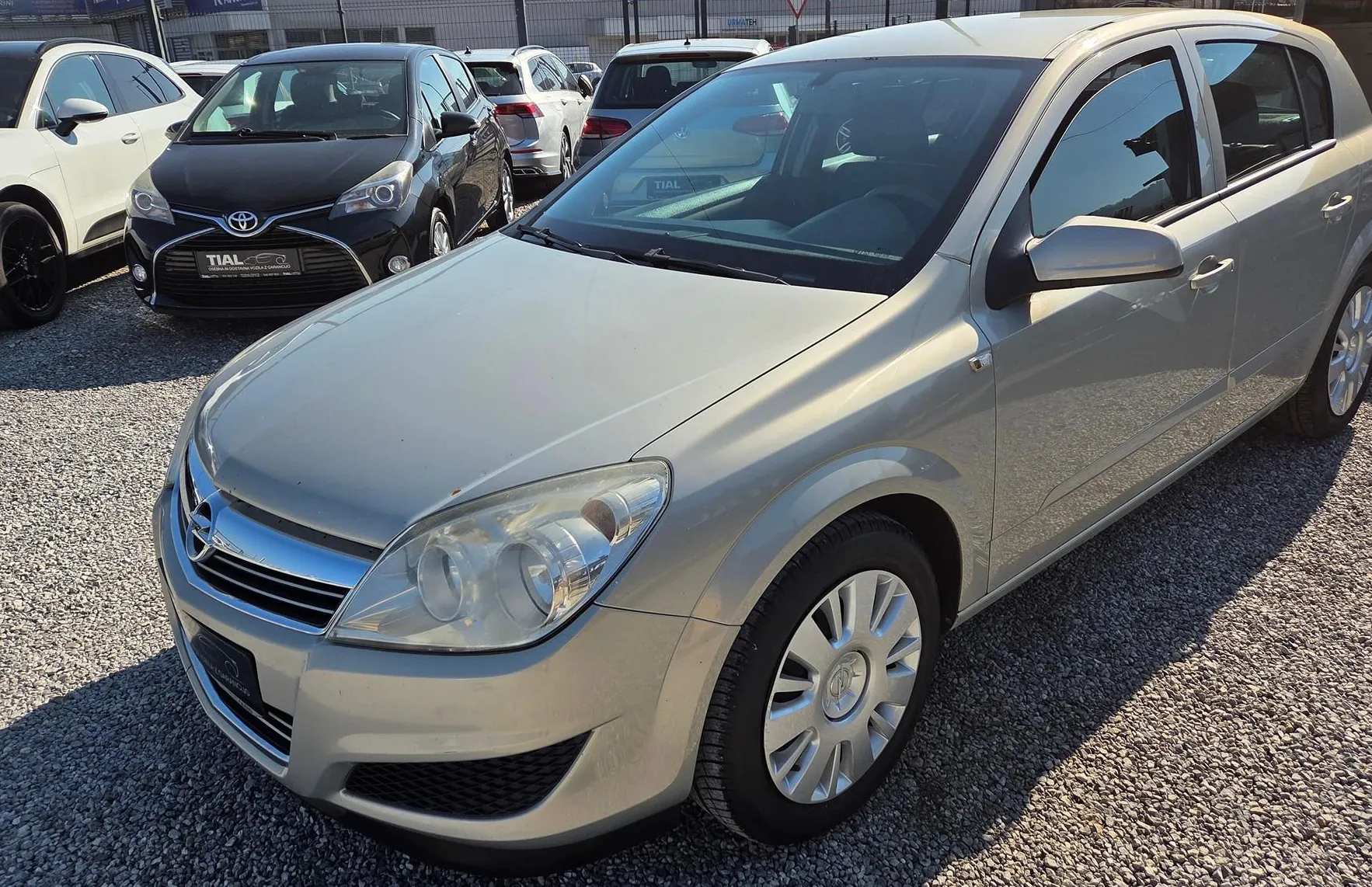Zunanja slika - Opel Astra - 1.7CDTI-SLO-1LASTNIK-KLIMA-REDNO SERVISIRANA - 1