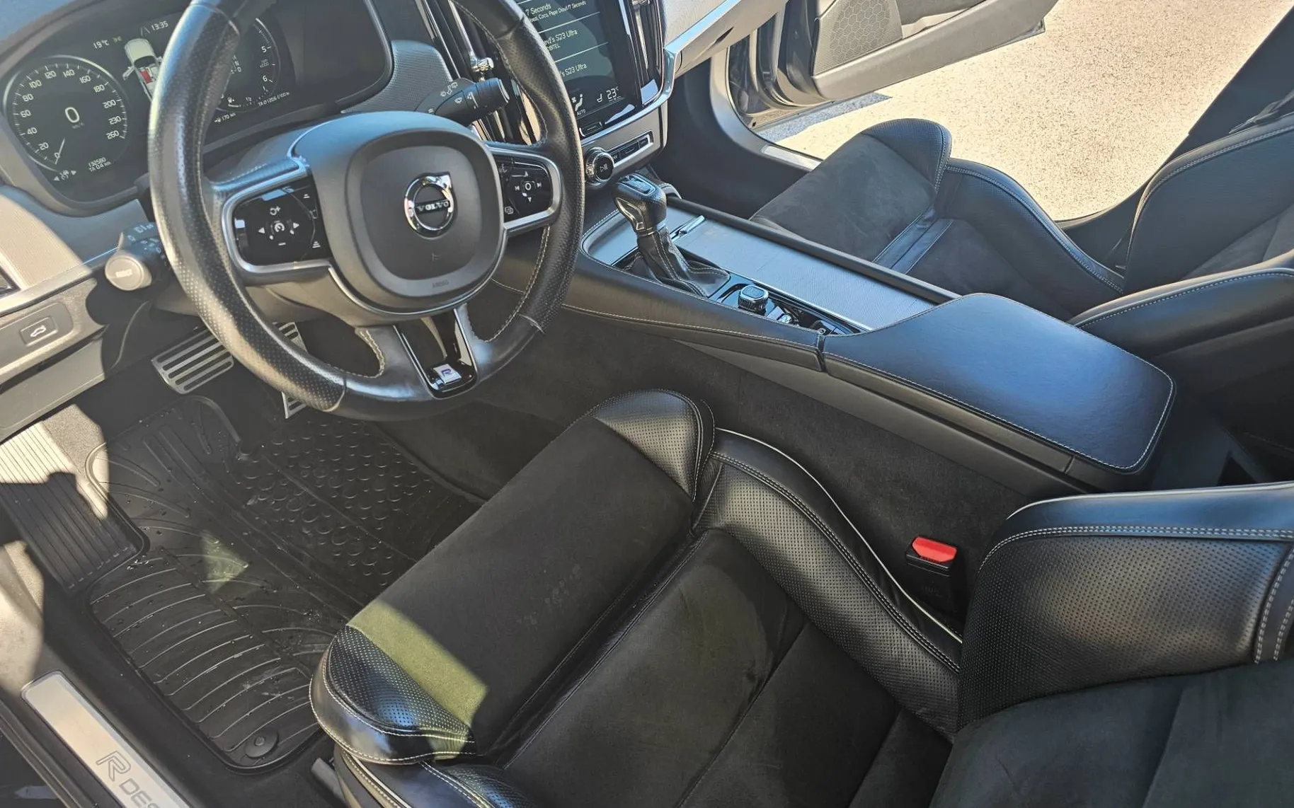 Zunanja slika - Volvo V90 - D4 A R-Design ACC FULL LED VL.KLJUKA VIRTUAL 18C.. - 11