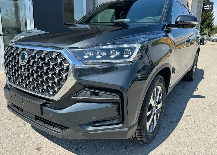 Zunanja slika - SsangYong Rexton - 2.2 XDI LIMITED+ 18 . 4x4 A T - 2