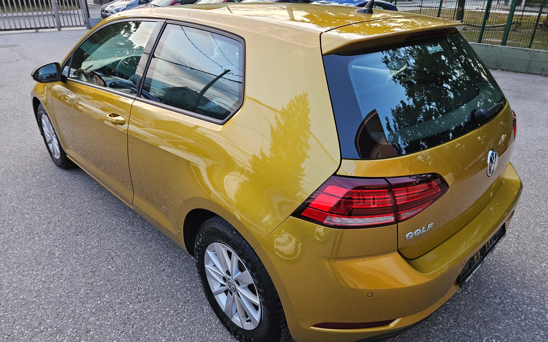 Zunanja slika - Volkswagen Golf - 1,0 TSI BMT Comfortline - 4