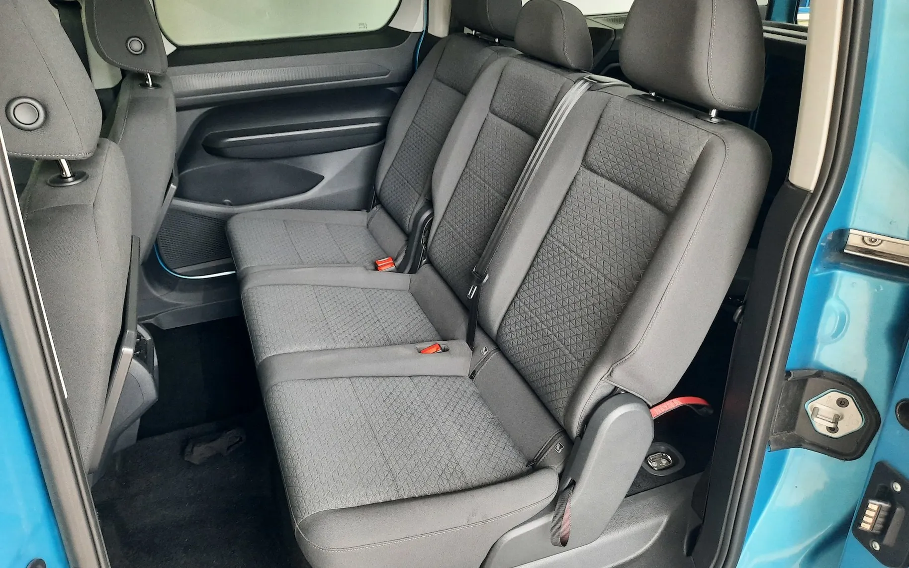 Zunanja slika - Ford Tourneo Connect - 1.5 EcoBoost 114 KM  M6. TITANIUM L2 - 6