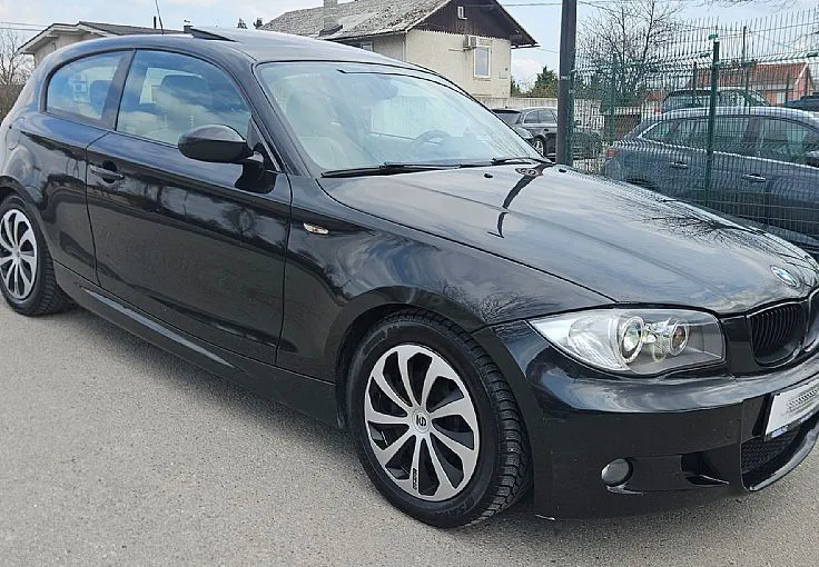 Zunanja slika - BMW Serija 1 - : 118d 143ks °M-PAKET° °STREŠNO OKNO° °XENON° - 4