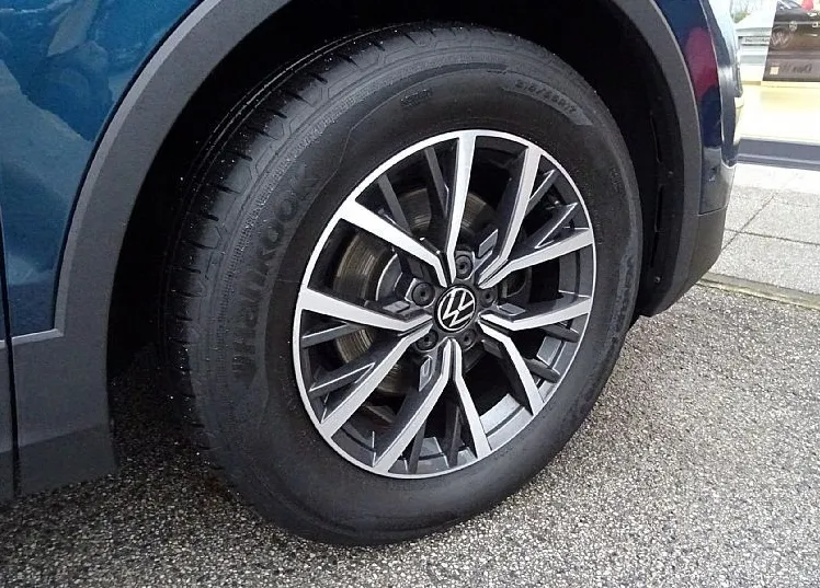 Zunanja slika - VW Tiguan - 2.0 TDI DSG Life 150KM - NAVI- LED - MAX ASIST- - 7