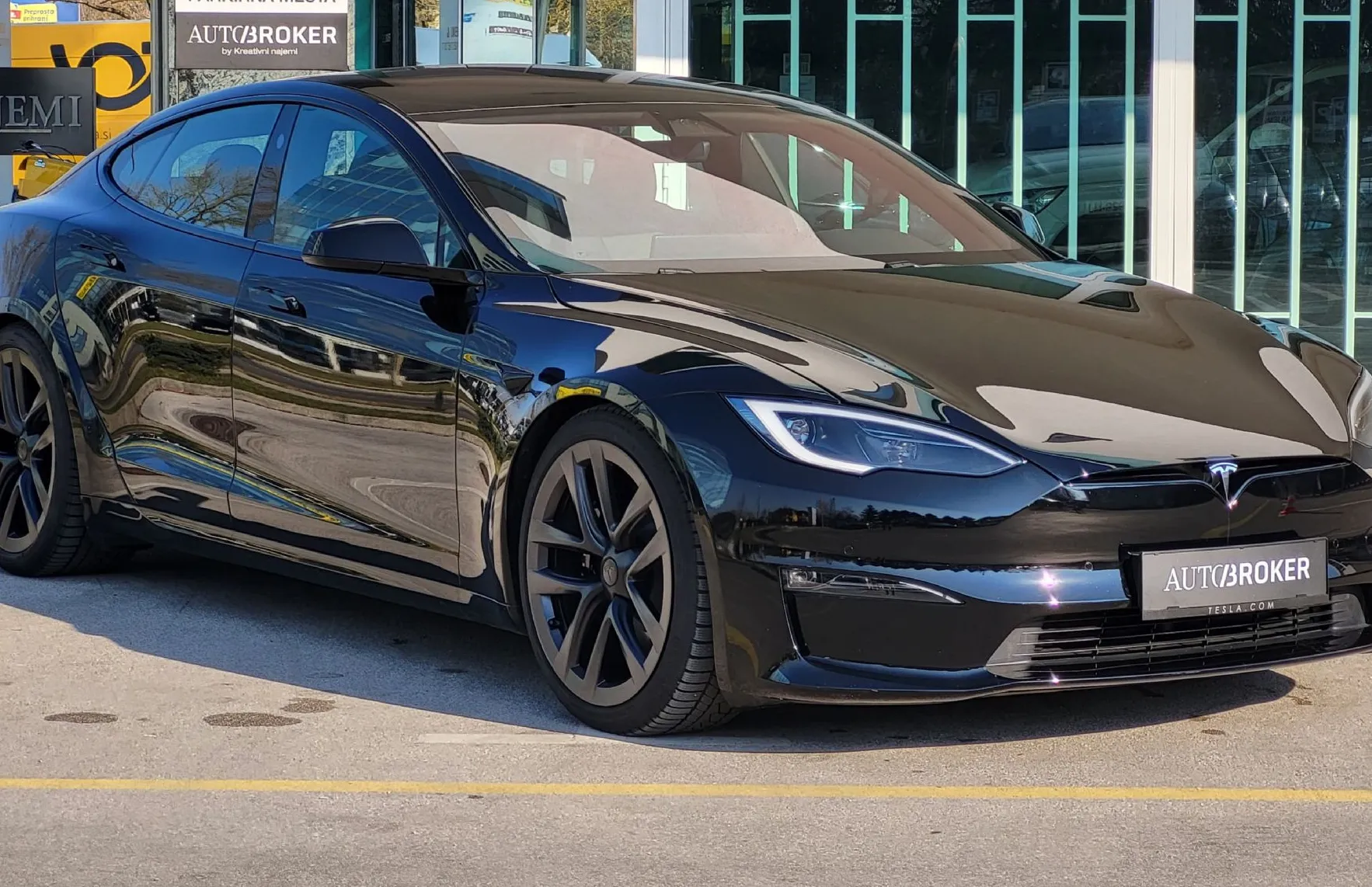 Zunanja slika - Tesla Model S - Plaid - 3