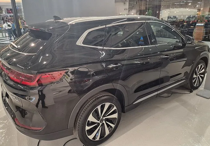 Zunanja slika - BYD SEAL U - DM-i DESIGN AWD PHEV 238kW  skupni doseg 870 km - 2