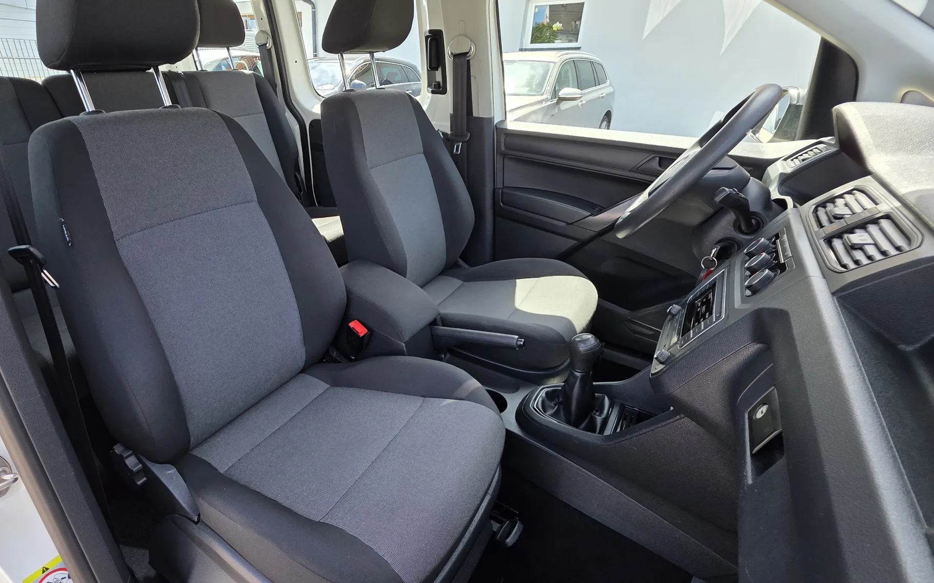 Zunanja slika - VW Caddy - Furgon 2,0 TDI TEMP KLIMA PDC - 18