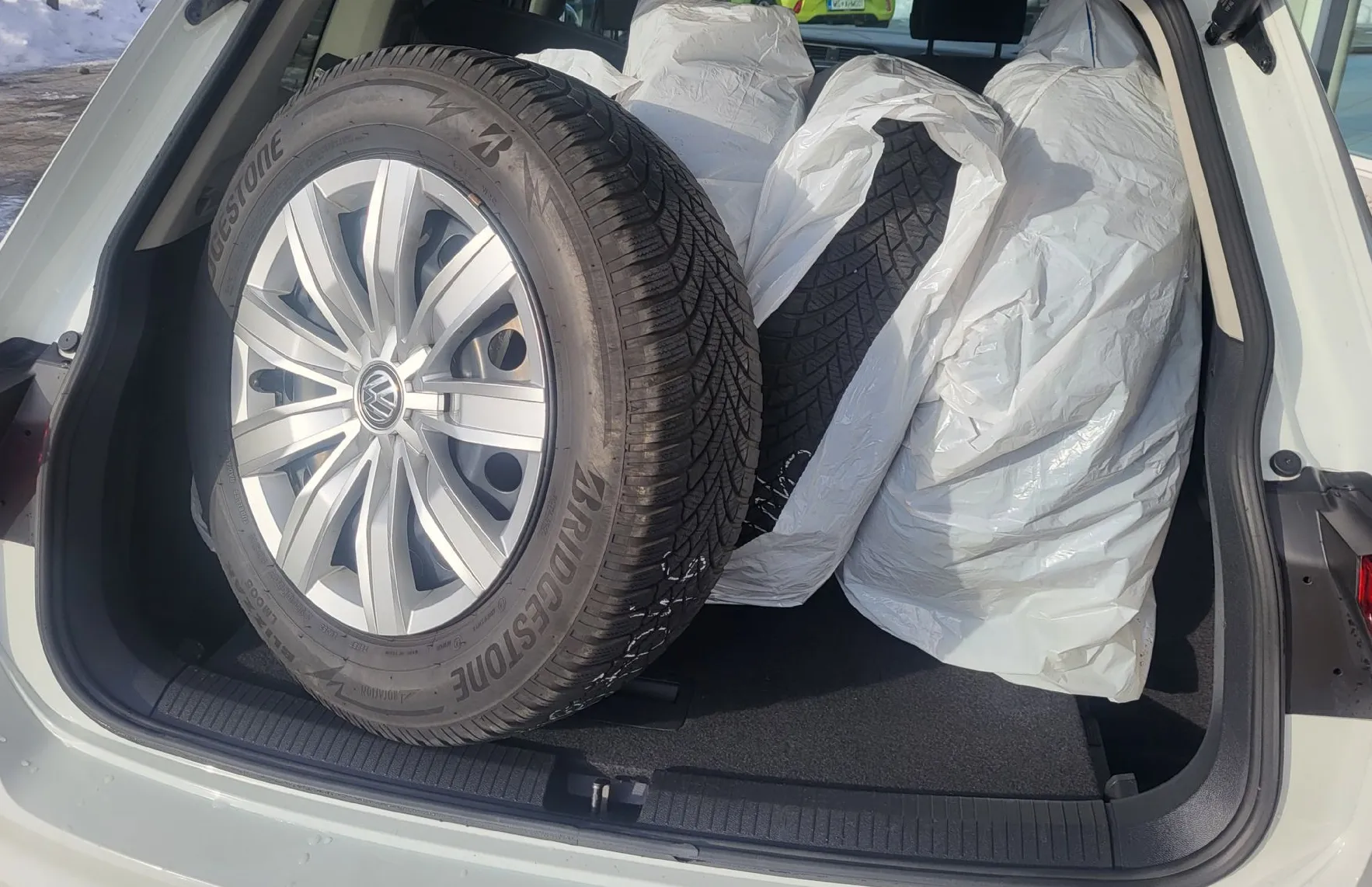 Zunanja slika - Volkswagen Tiguan Allspace - 2.0 TDI DSG1last-acc-radar-pdc-alu-navi-Head-up - 20