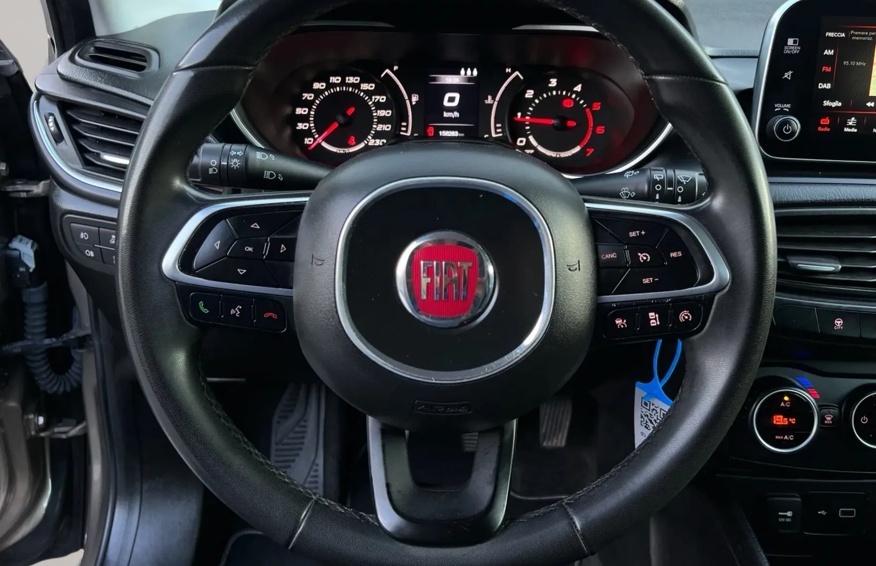 Zunanja slika - Fiat Tipo - 1.3 Multijet 16v od 1 lastnika  garancija - 12