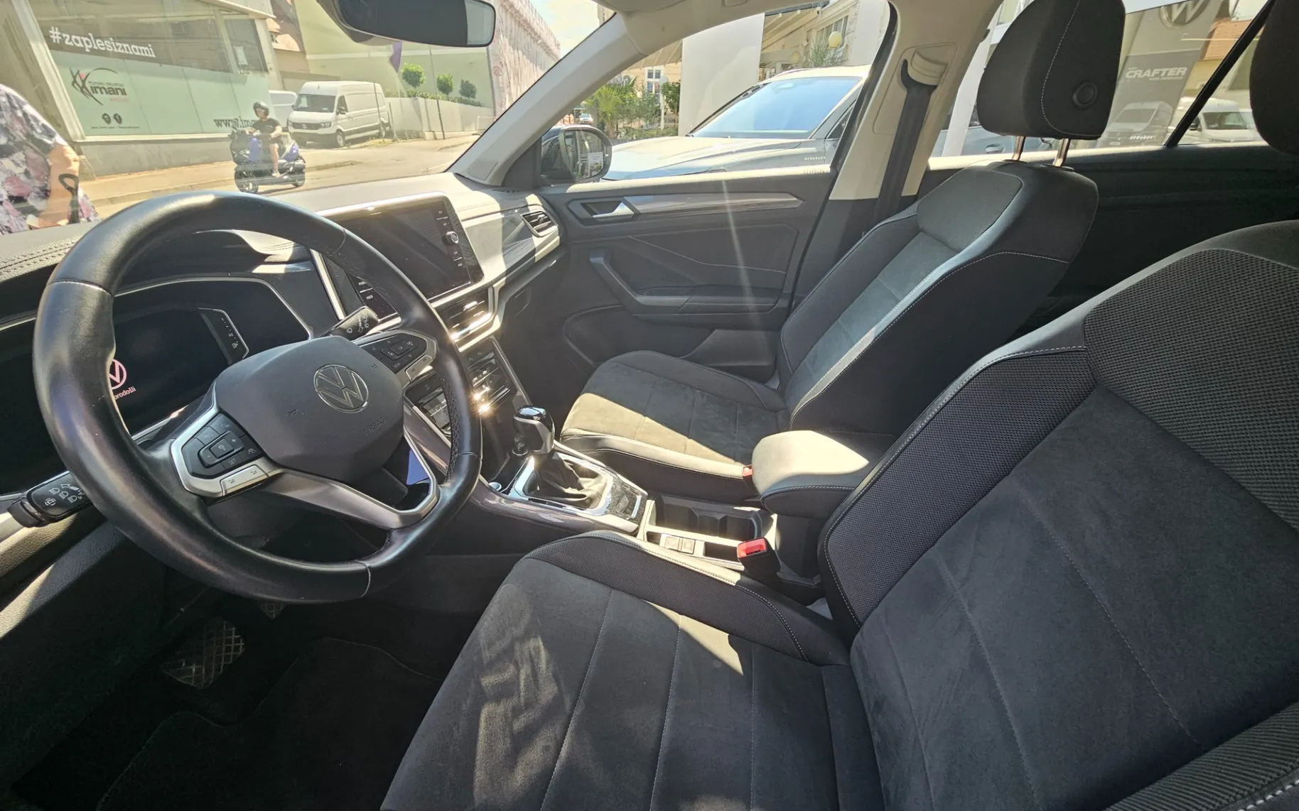 Zunanja slika - Volkswagen T-Roc - 1.5 TSI BMT Style DSG - 7