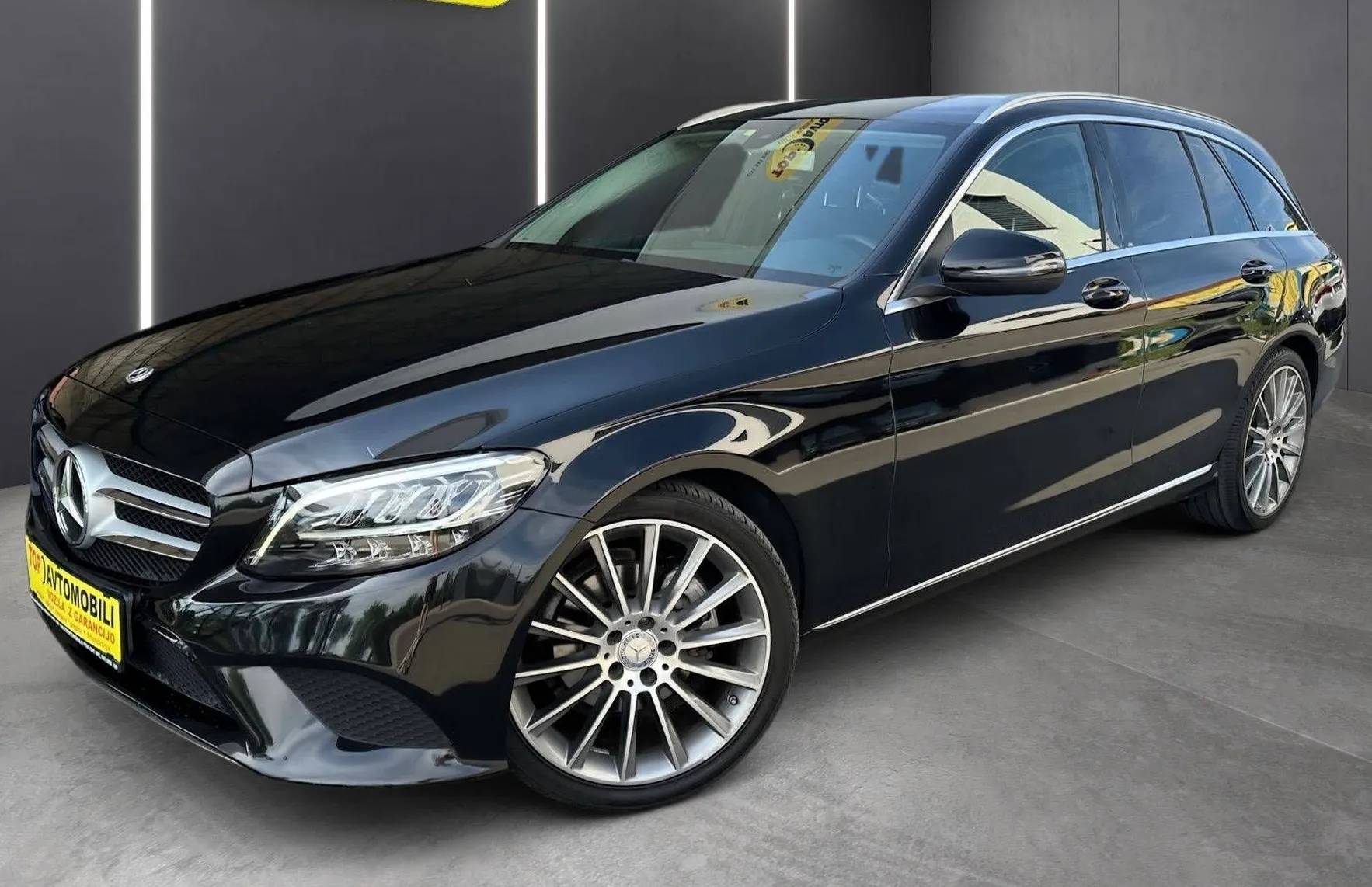 Zunanja slika - Mercedes-Benz C-Razred - 200d 20COL AMG LINE MULTIEAM FL NAVI PDC KAMERA .. - 2