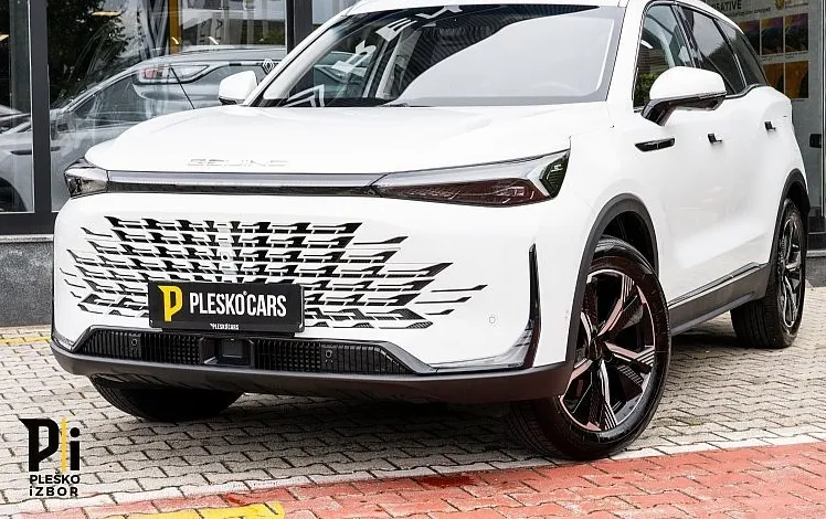 Zunanja slika - Baic X7 - 1.5T DCT 177 2WD - ZALOGA - 1