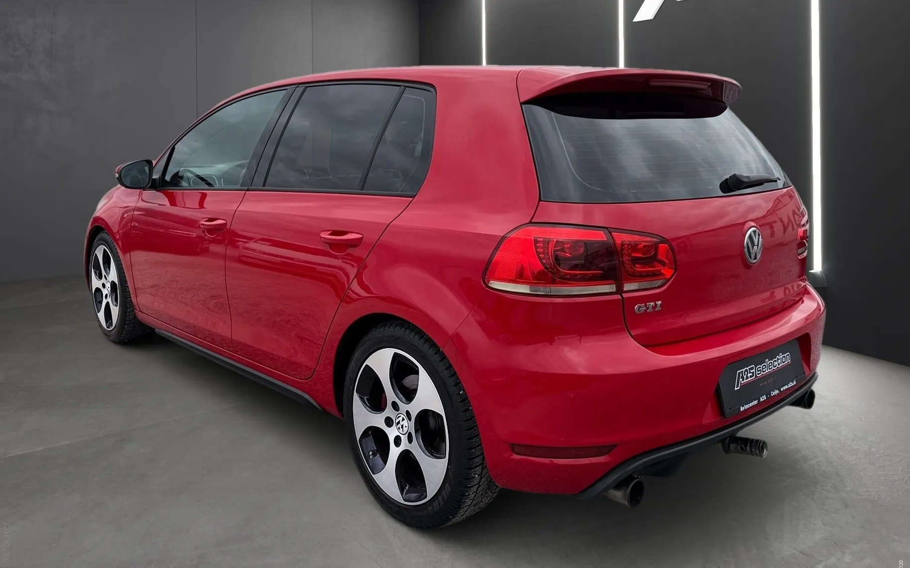 Zunanja slika - Volkswagen Golf - 2.0 TSI GTI 155  210 ... - 4