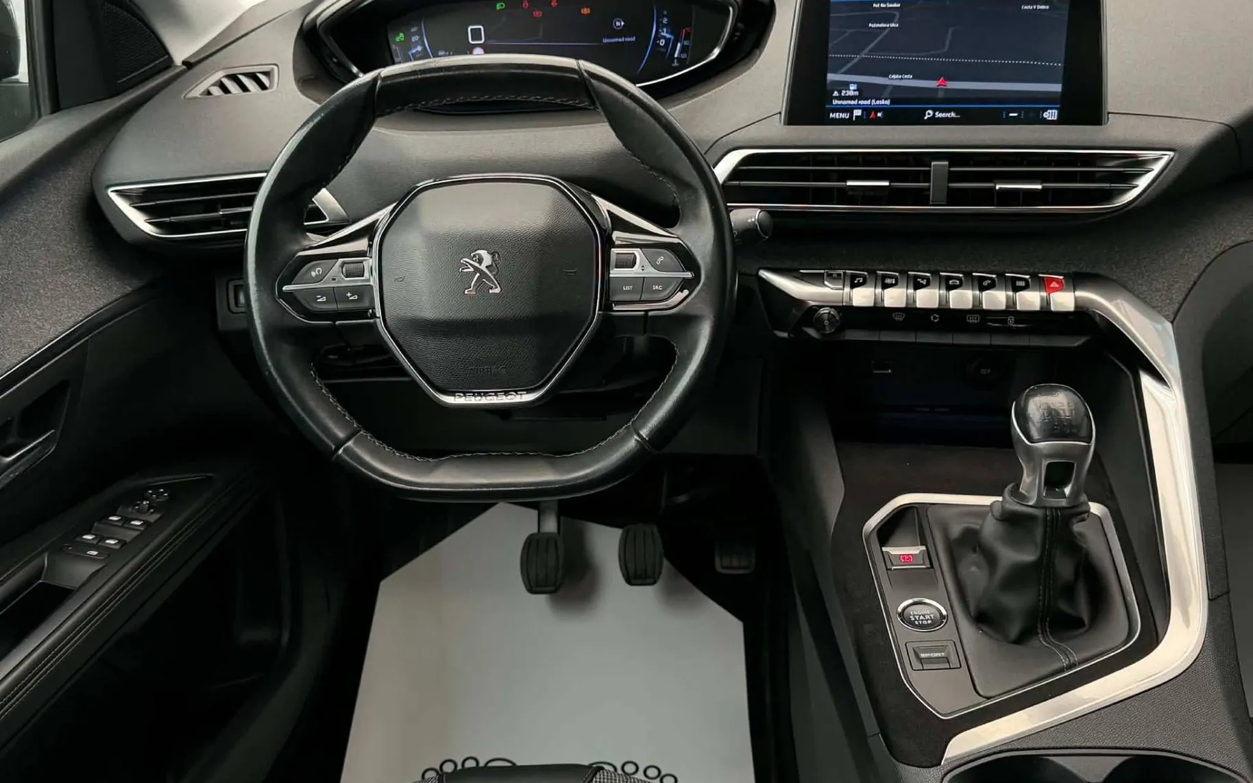 Notranja slika - Peugeot 5008 - 1.2 i•GT LINE•FUL LED•VIRTUAL•ACC•MRTVI KOTI•PDC•. - 9