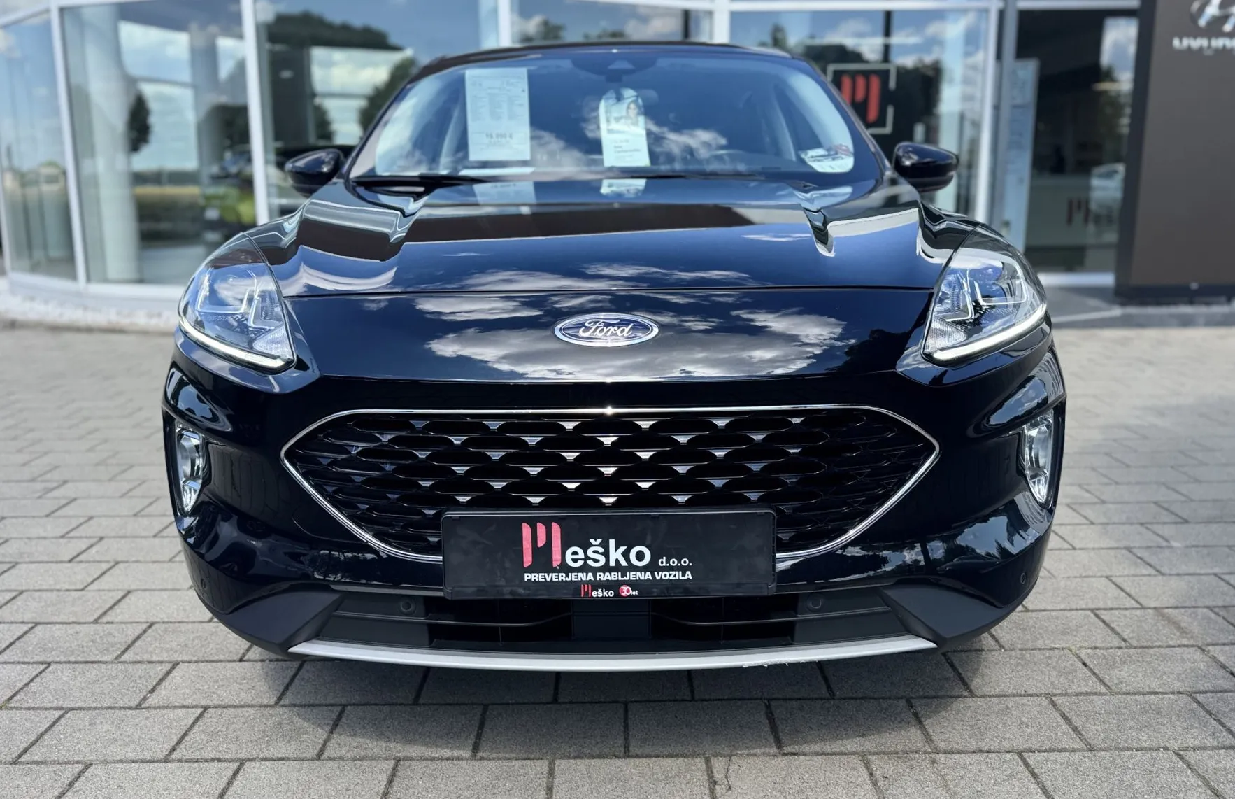Zunanja slika - Ford Kuga - 2.0 PHEV-1last-navi-pdc-alu-acc-vl.kljuka-servisir - 2