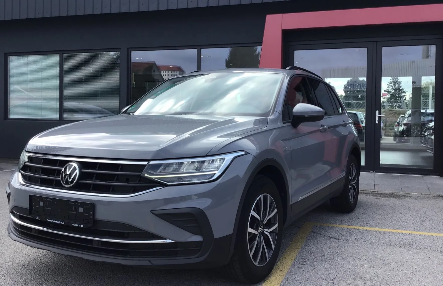 Zunanja slika - Volkswagen Tiguan - 2.0 TDI  DSG - 1