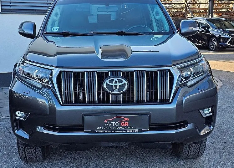 Zunanja slika - Toyota Land Cruiser - 2.8 D-4D AWD Premium-Le 165.000 km- EL.Sede  382 i-K - 3