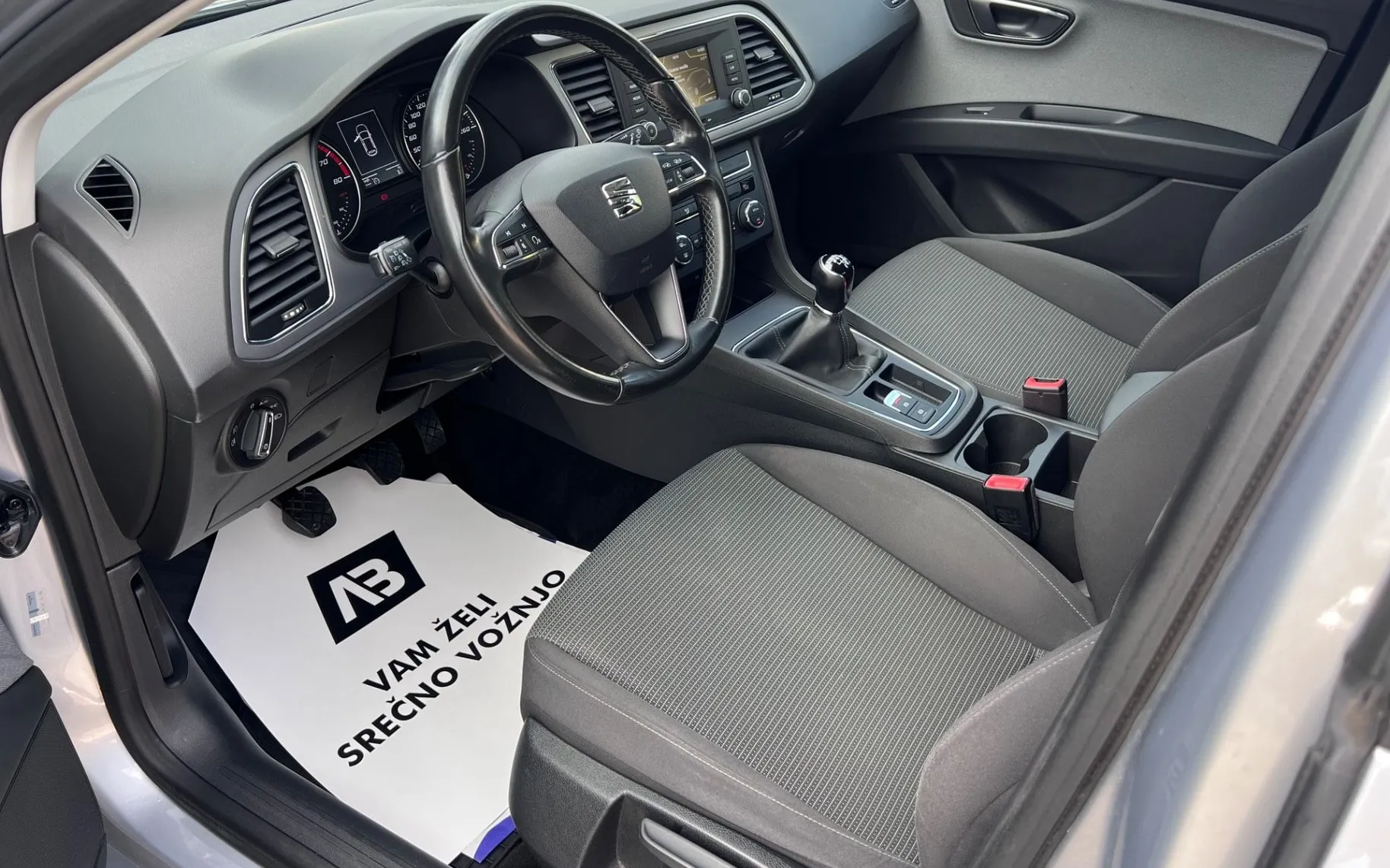 Notranja slika - Seat Leon - 1.5 TSI+LED+PDC+ALU+TEMP... - 9
