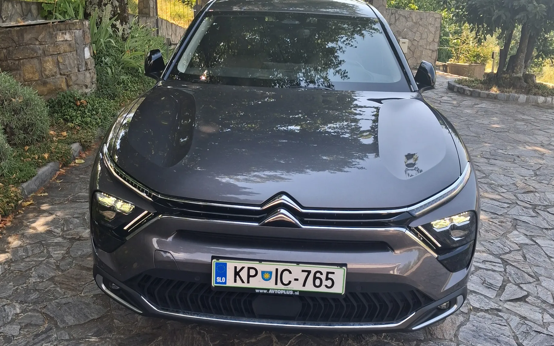 Zunanja slika - Citroën C5 X - 1,6 PureTech 180 S&S Shine Avt. - 2