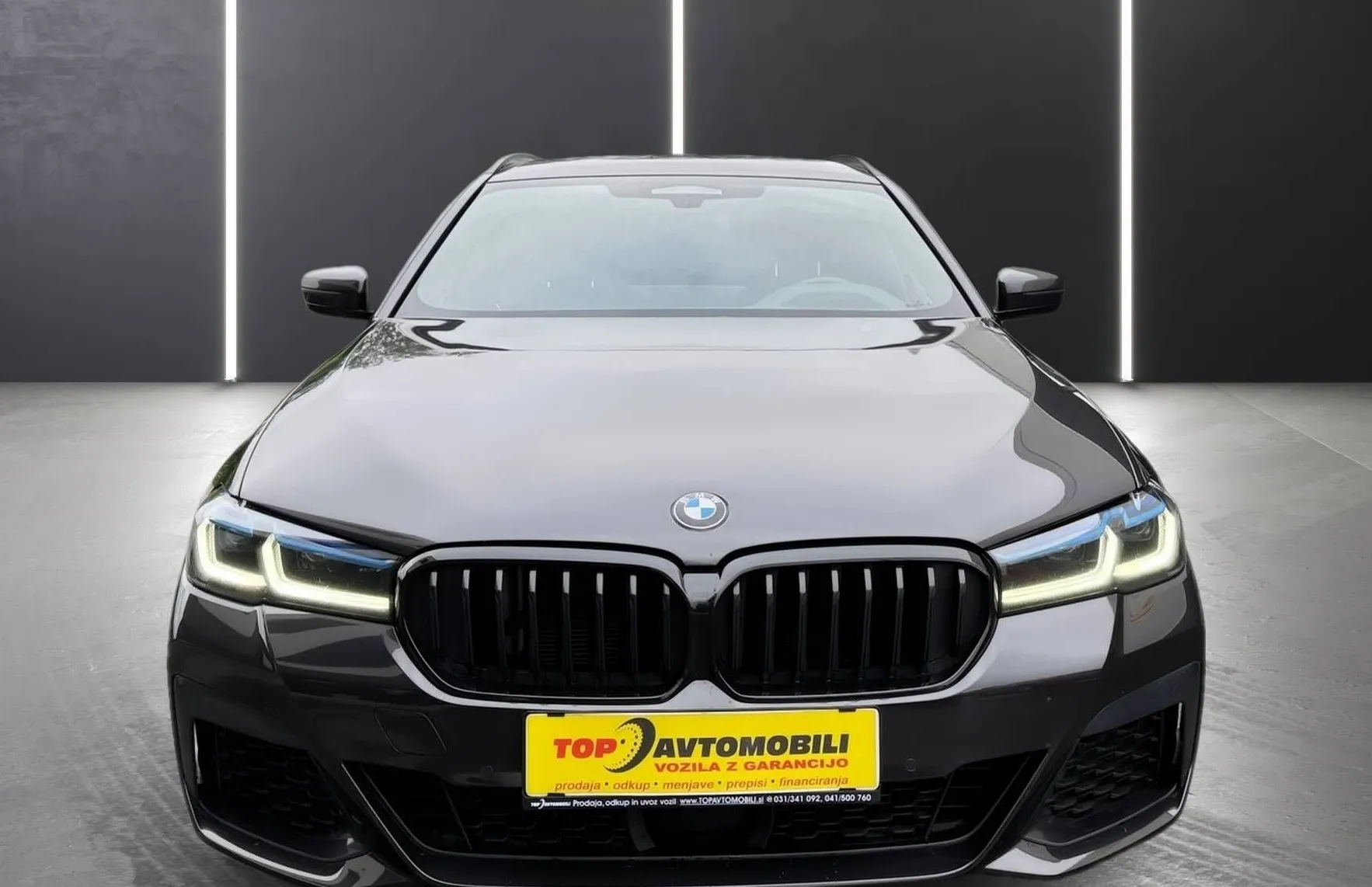 Zunanja slika - BMW Serija 5 - Touring: 520d M PAKET LASER HEAD-UP ADAPTIVNO KAMERA MEM - 11