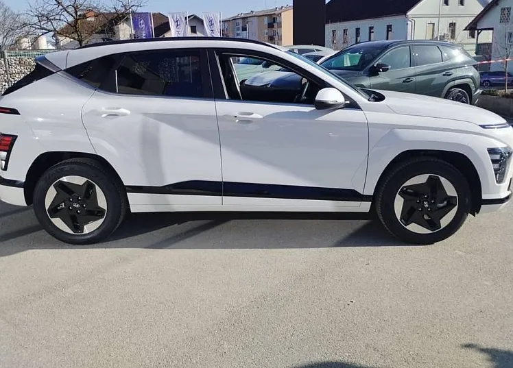 Zunanja slika - Hyundai Kona - 65kWh PREMIUM - TOPLOTNA ČRPALKA - 7