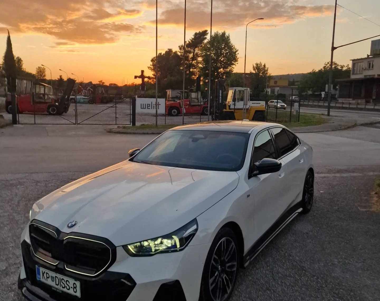 Zunanja slika - BMW serija 5: - 520i Avt. M-SPORT POLOG 5600 - 2