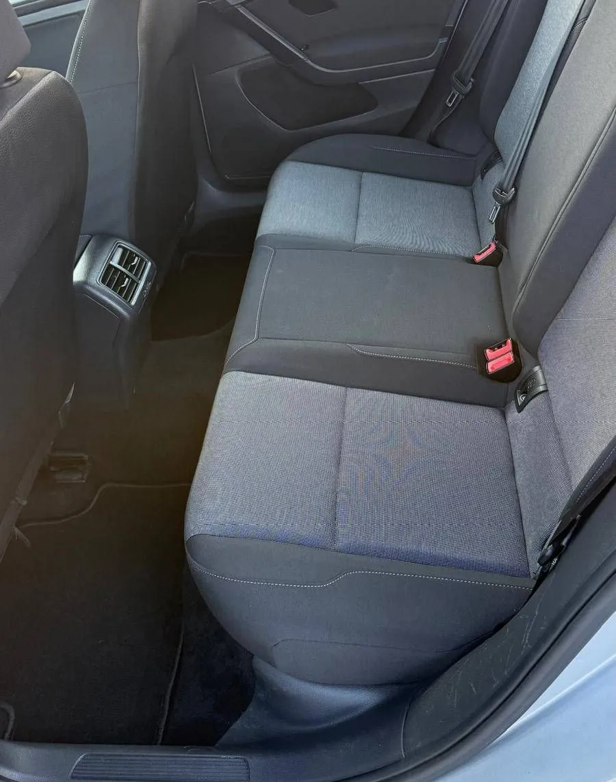 Notranja slika - Volkswagen Golf - 1.6 TDI BMT Comfortline - 12